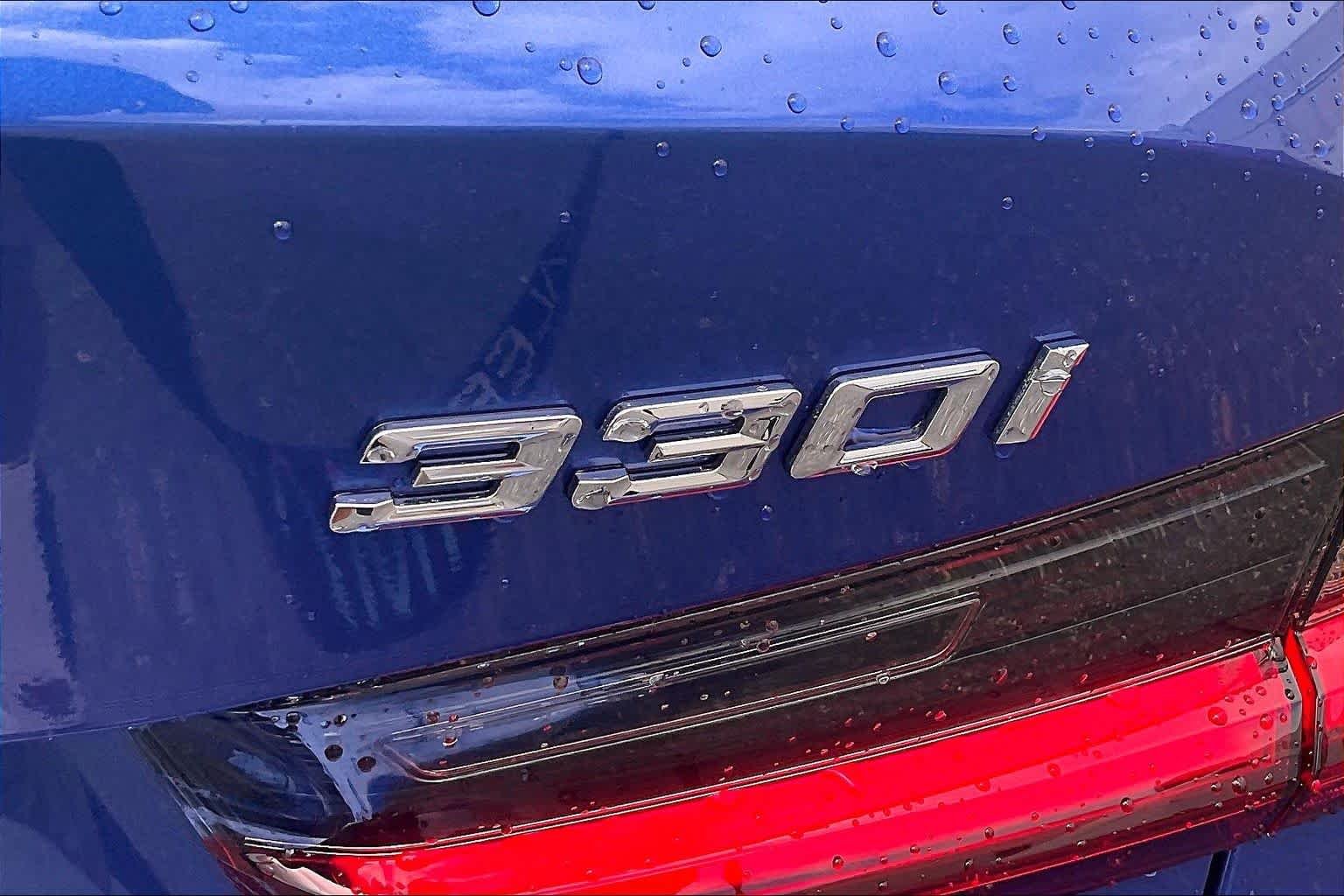 2026 BMW 3 Series 330i - Photo 32