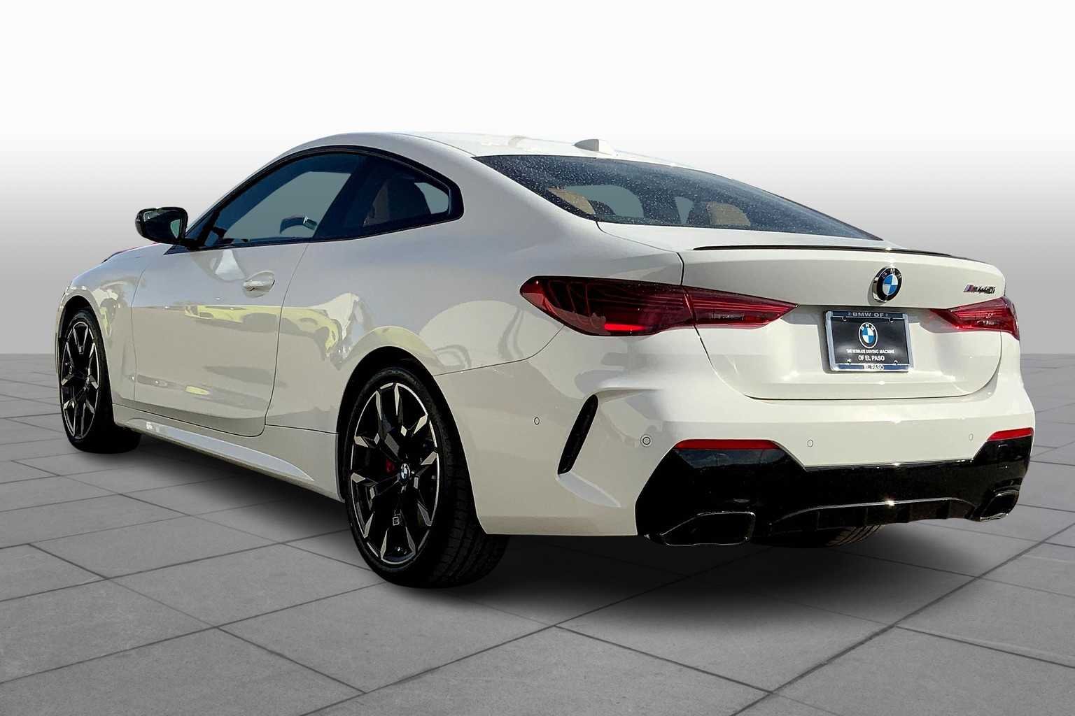 2026 BMW 4 Series M440i - Photo 10