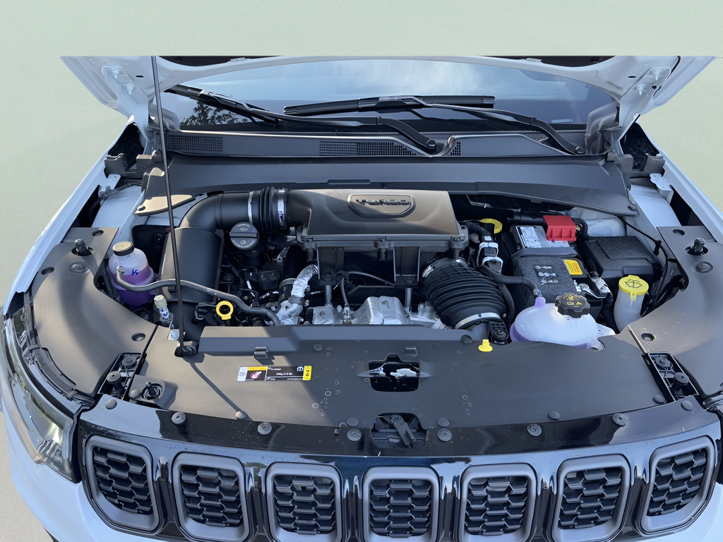 Certified Used 2026 White/off-white Jeep Latitude image 43