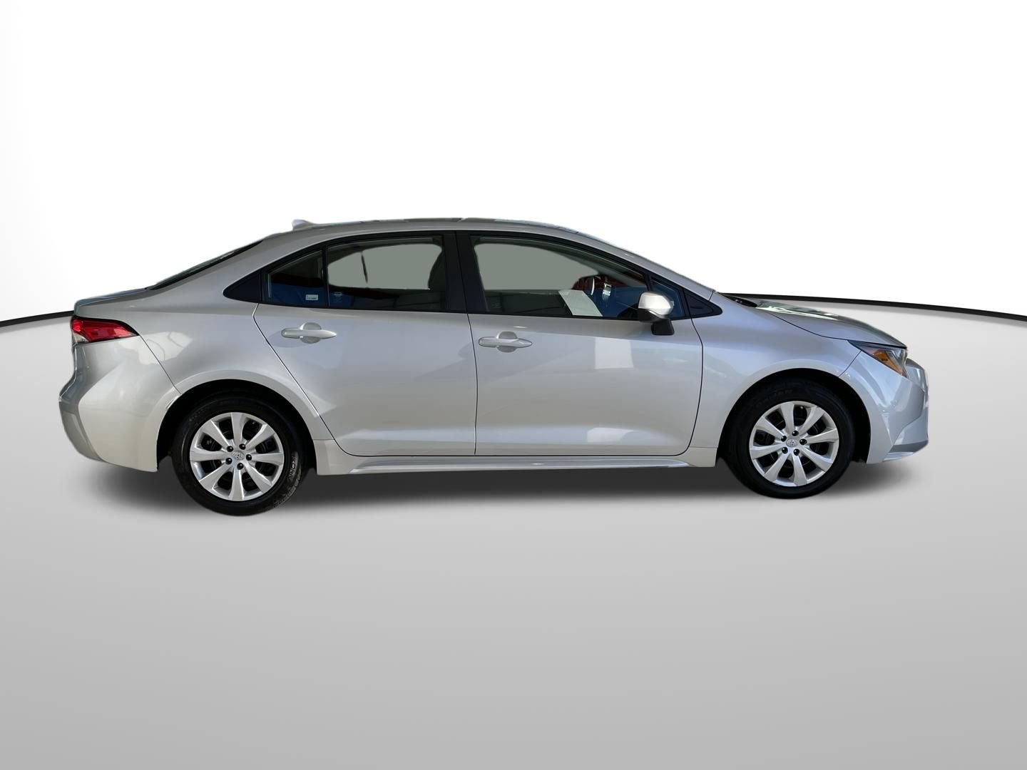 Used 2022 Toyota Corolla LE with VIN 5YFEPMAE7NP329990 for sale in Union Gap, WA