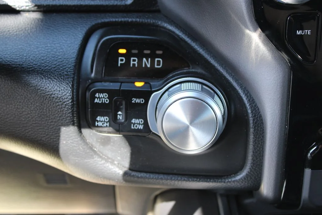 Used 2022 Silver Ram Laramie image 24