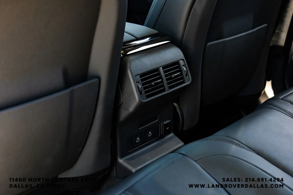 Used 2026 Black Land Rover Dynamic SE image 36