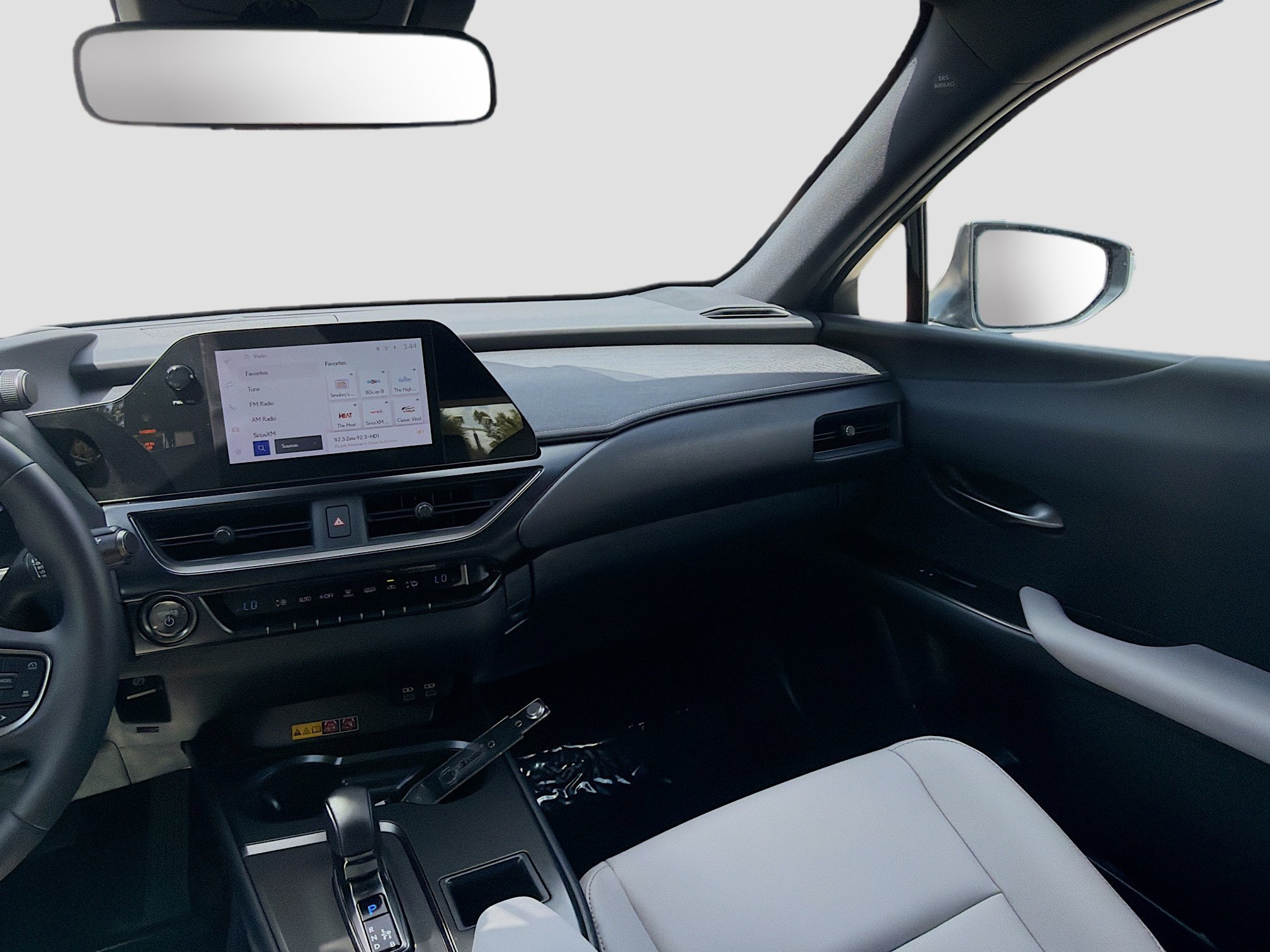 Used 2025 Iridium Lexus UX 300h image 19