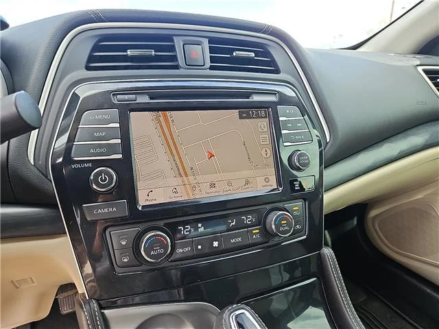 Used 2022 Pearl White Tricoat Nissan Platinum image 18
