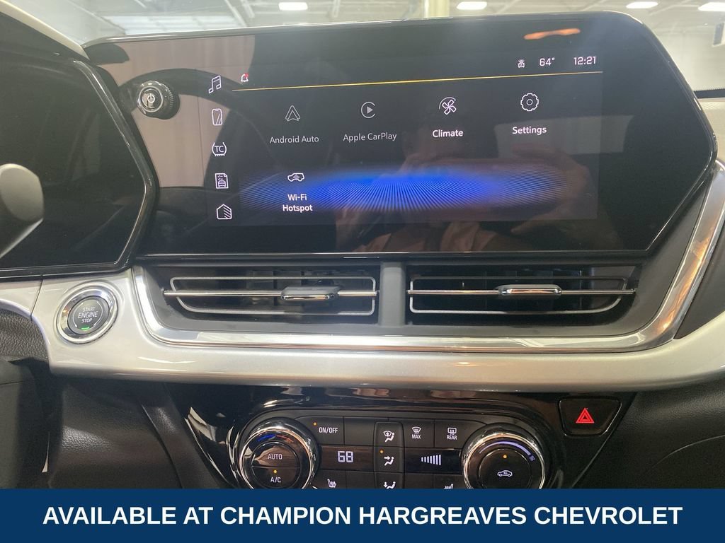 Used 2024 Summit White Chevrolet LT image 18