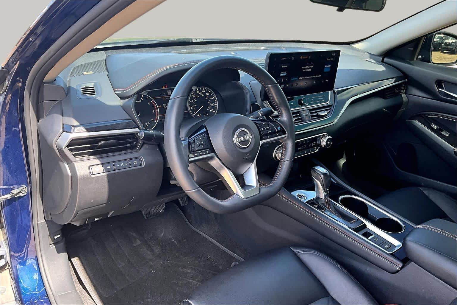 Used 2023 Deep Blue Pearl Nissan 2.0 SR image 18