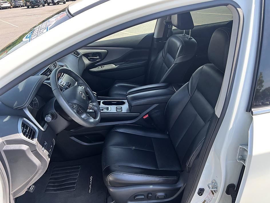 Used 2024 Pearl White Tricoat Nissan SL image 12