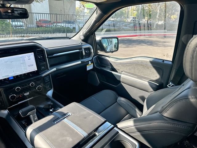 2025 Ford F-150 Platinum - Photo 25