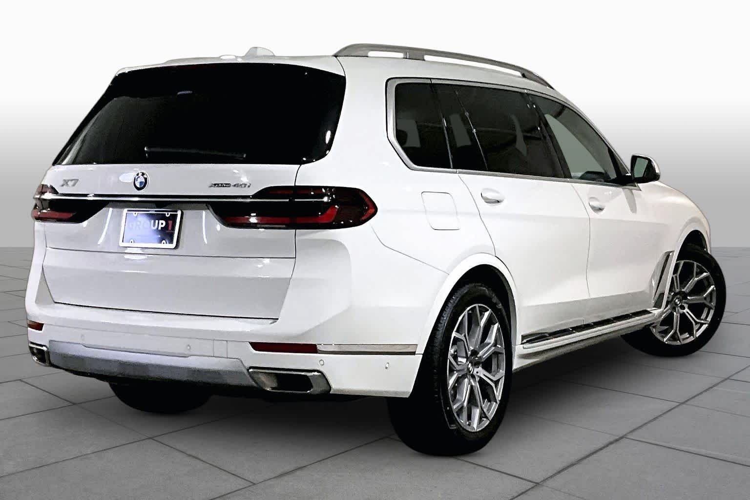Used 2026  BMW xDrive40i image 12