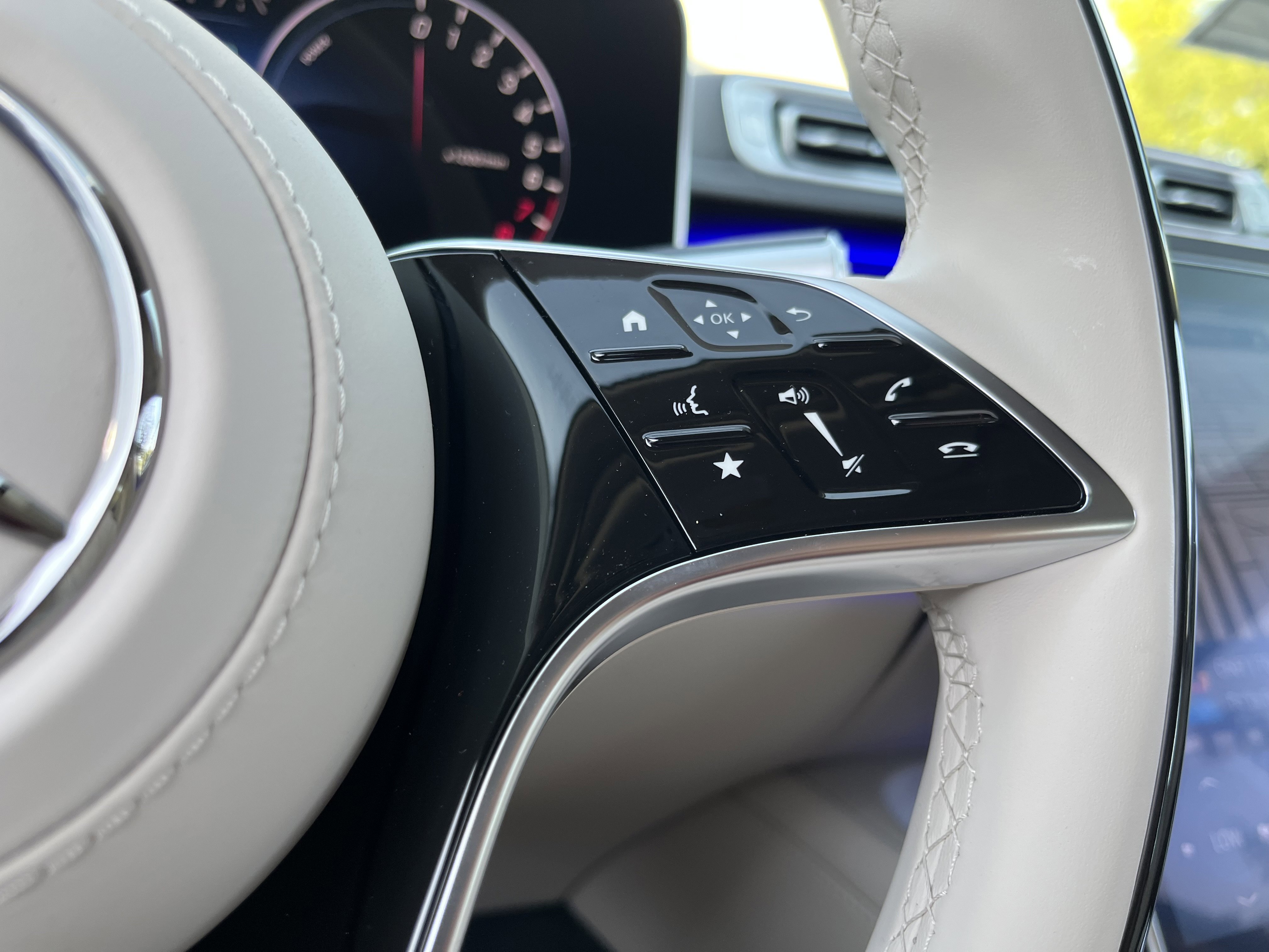 New 2026 Black Mercedes-Benz S 580e image 27