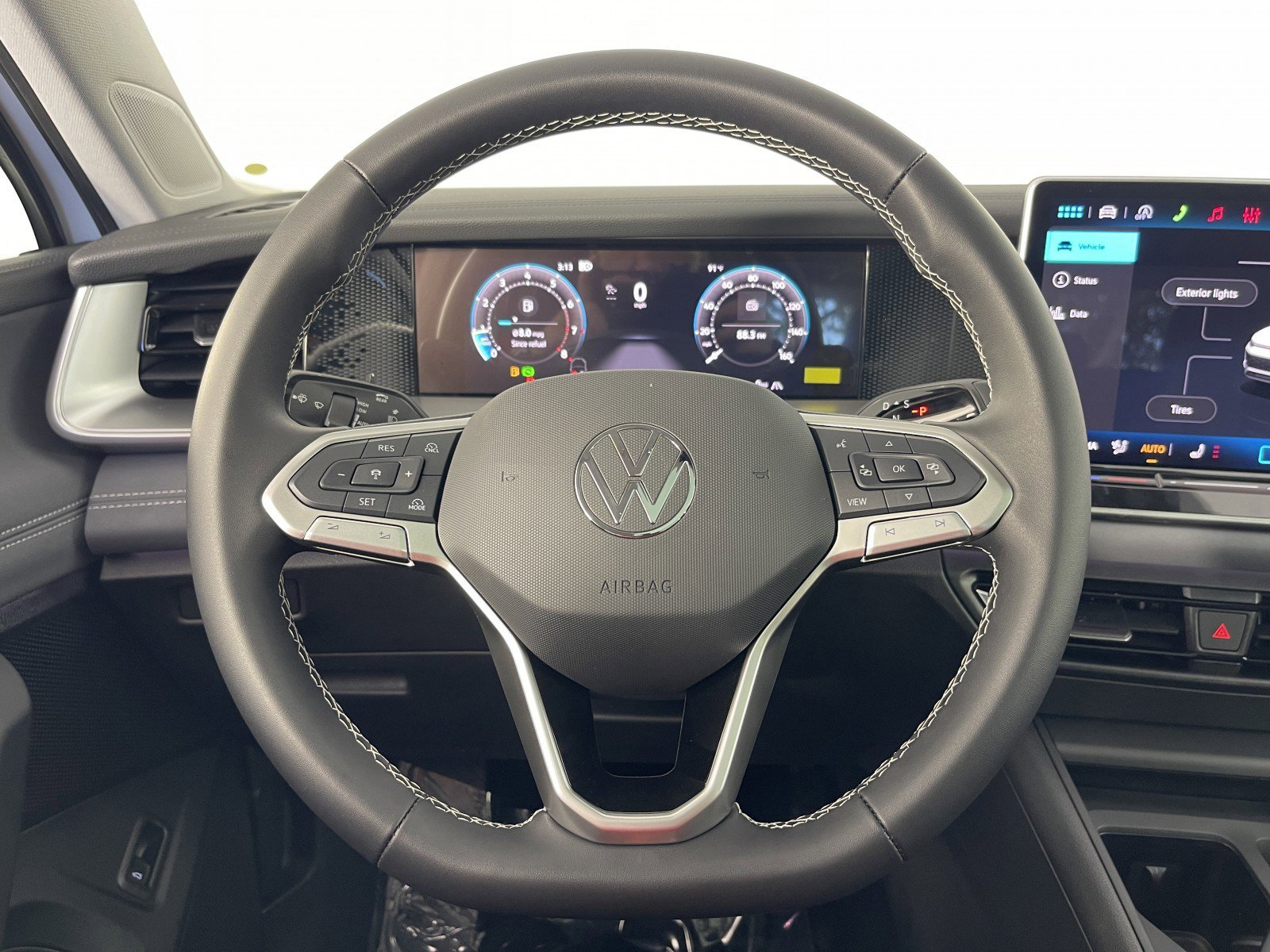2026 Volkswagen Tiguan SE - Photo 24