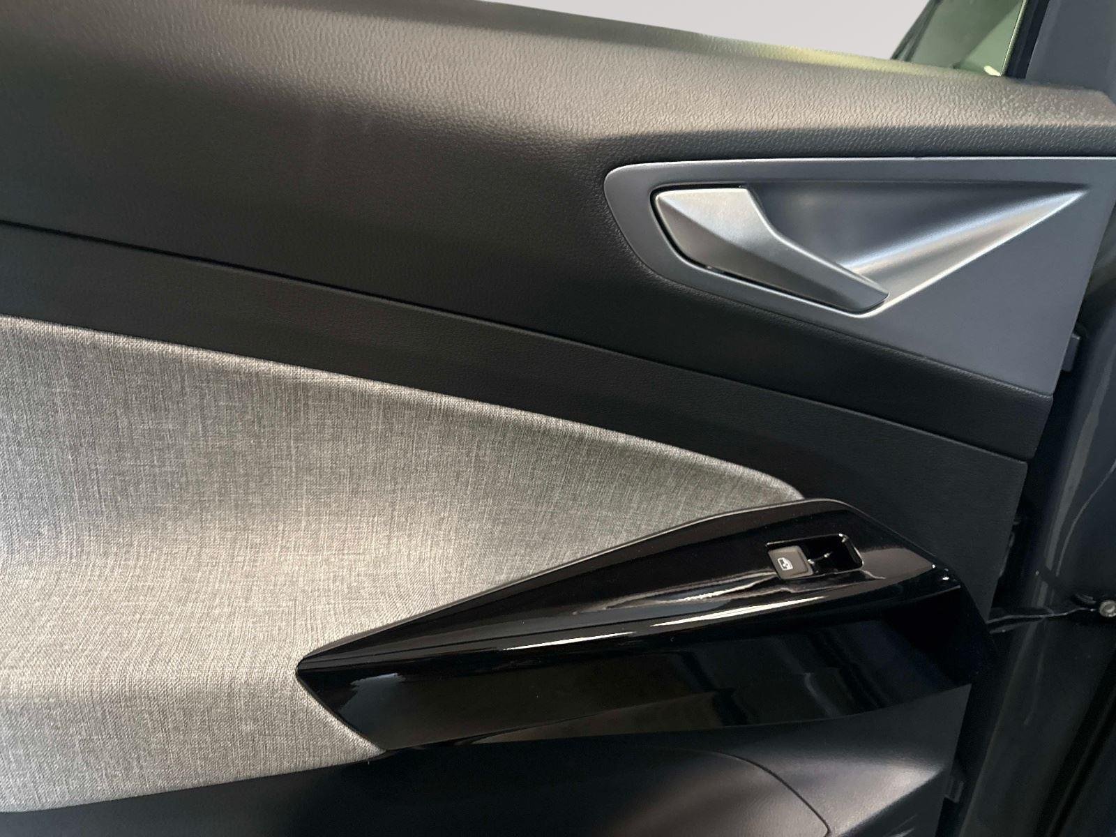 2025 Volkswagen ID.4 PRO - Photo 13