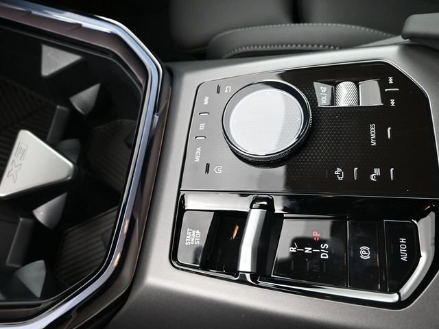 2026 BMW X3 30 - Photo 13
