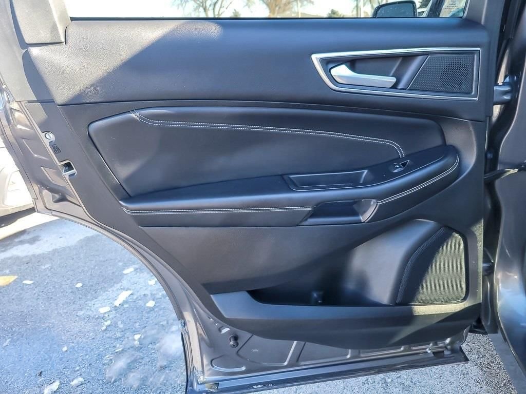 2023 Ford Edge Titanium - Photo 17