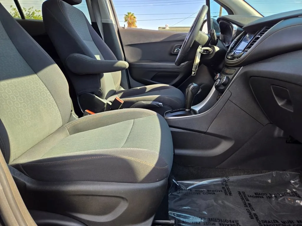 Used 2020 MOSAIC BLACK METALLIC Chevrolet LS image 14