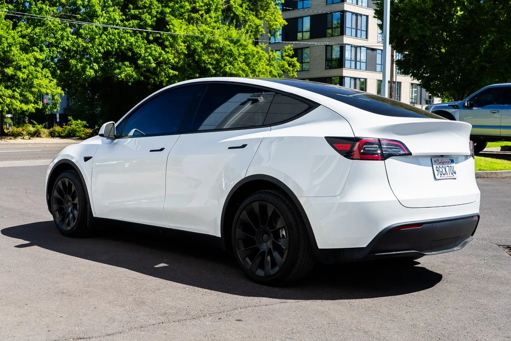 Used 2023 White Tesla Long Range image 4