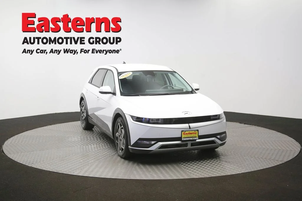 Used 2024 White Hyundai SEL image 48