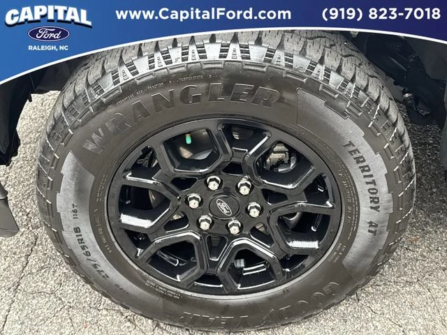 Used 2025 Silver Ford XLT image 13