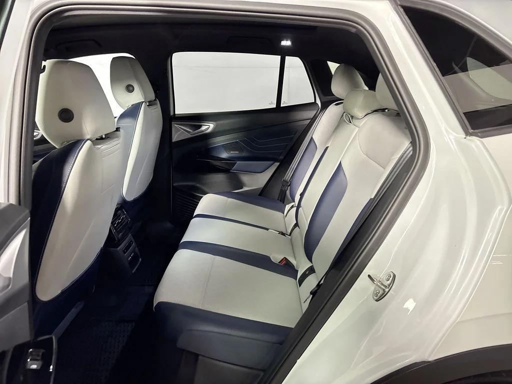 Certified Used 2025  Volkswagen Pro S Plus image 21