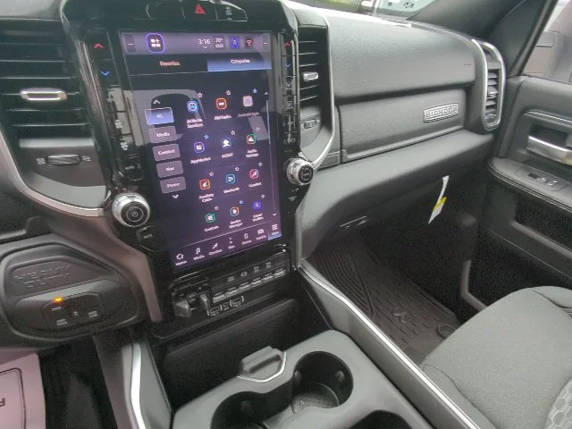 2026 RAM 3500 Big Horn - Photo 16