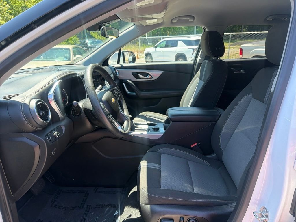 Used 2023 White Chevrolet LT image 16
