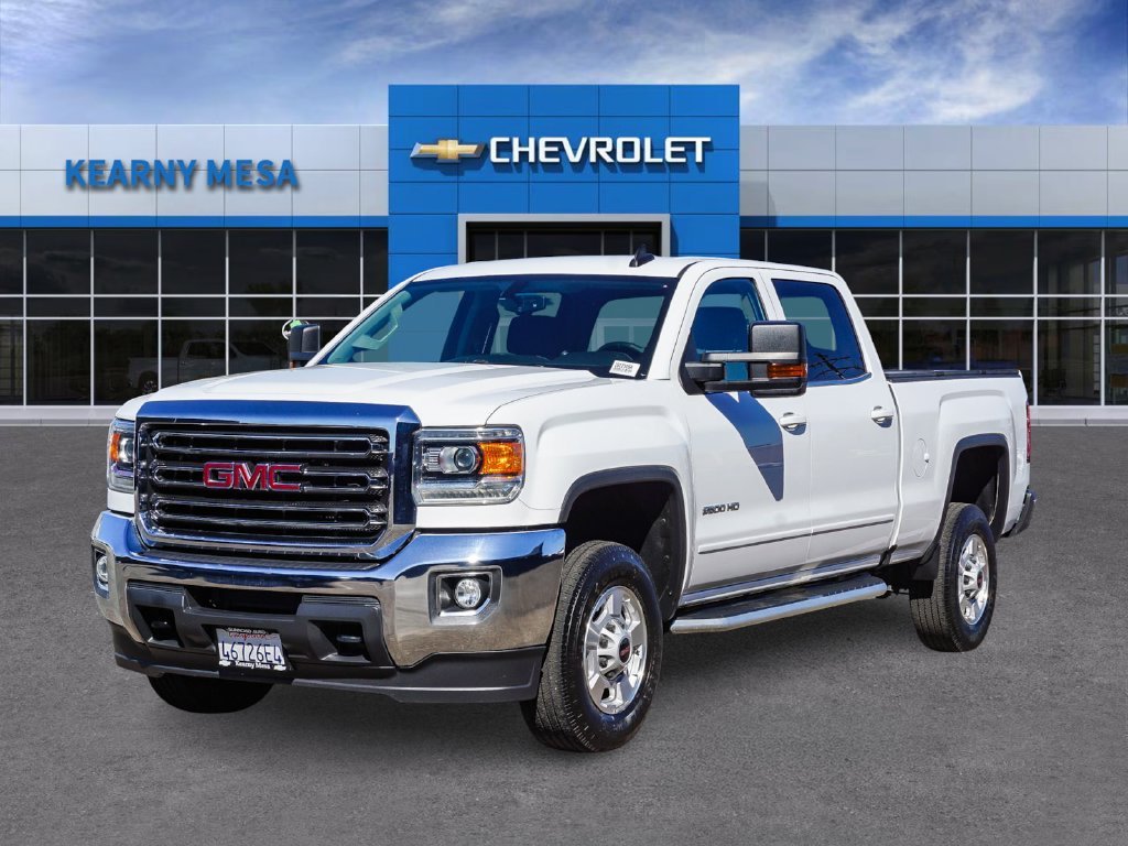 Used 2017 White GMC SLE image 3