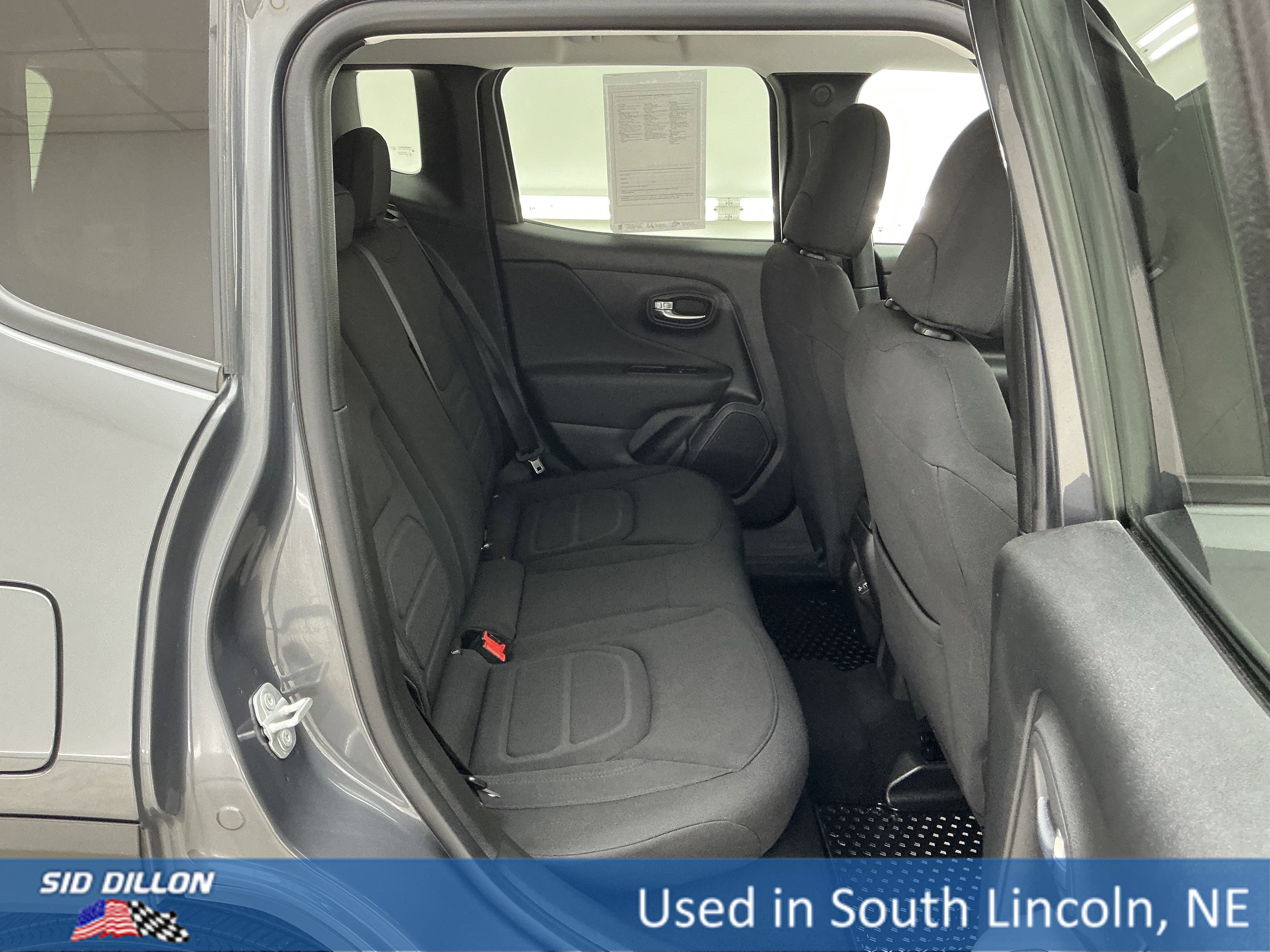 Used 2022 Graphite Gray Jeep Latitude image 23