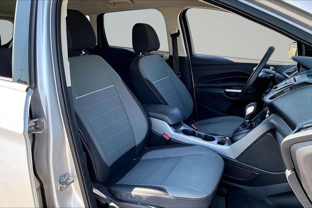 Used 2015 Silver Ford SE image 7