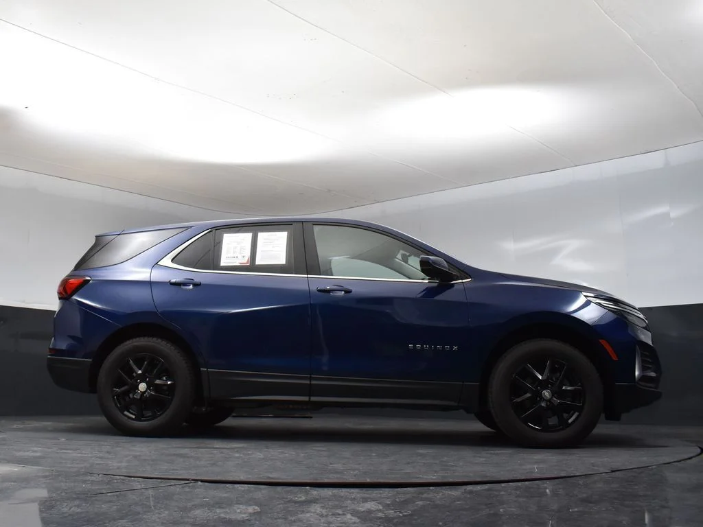 Used 2022 Blue Chevrolet LT image 34