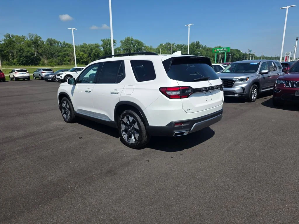 New 2026 Platinum White Pearl Honda Touring image 5