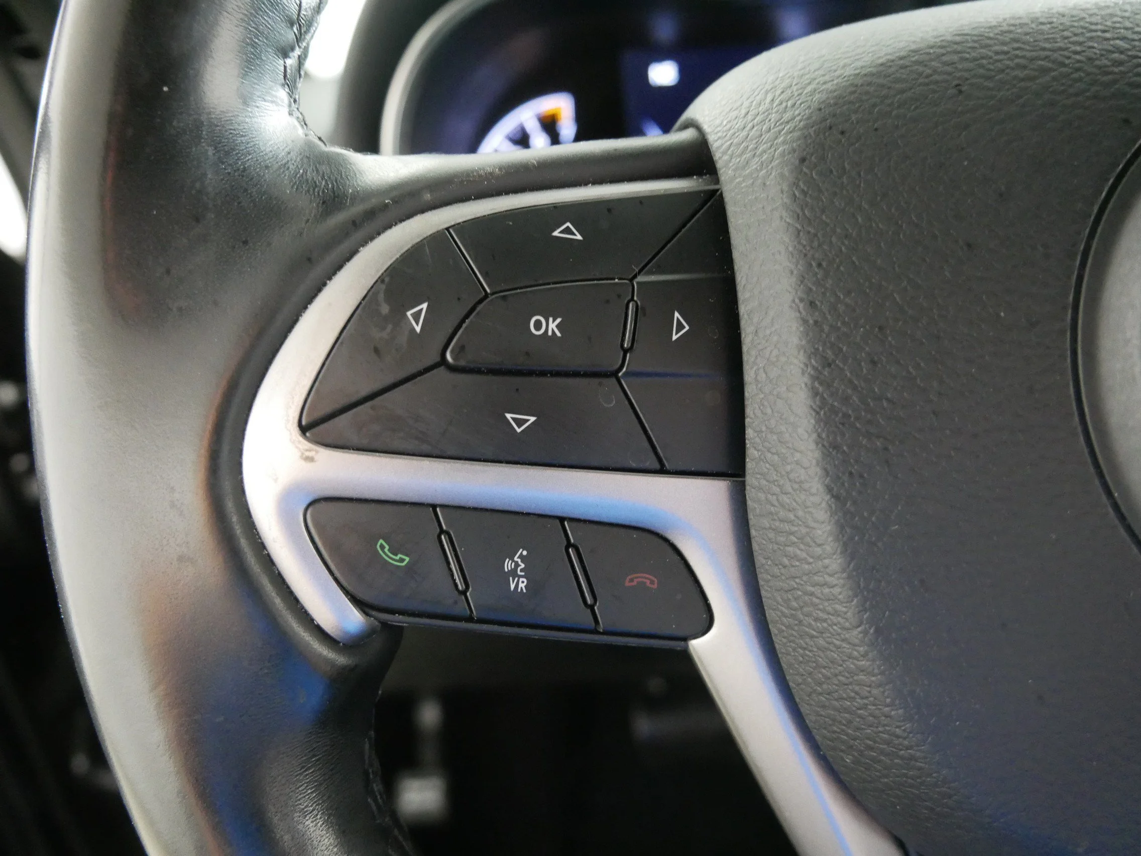 Used 2021 Granite Crystal Metallic Clearcoat Jeep Limited image 27