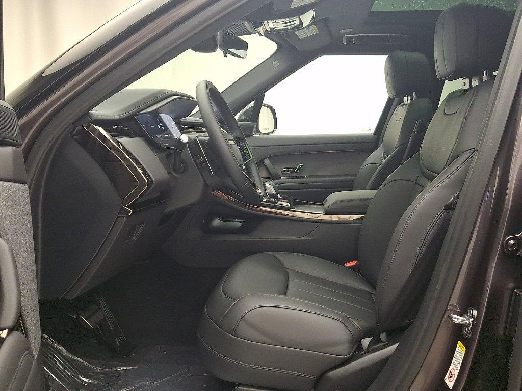 New 2027 Charente Grey Prem Met Land Rover Dynamic SE image 10