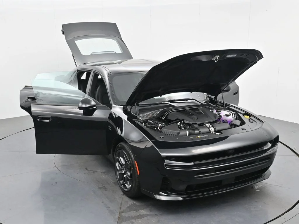 New 2026 Diamond Black Crystal Pearlcoat Dodge R/T image 44