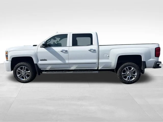 Used 2015 SUMMIT WHITE Chevrolet High Country image 2