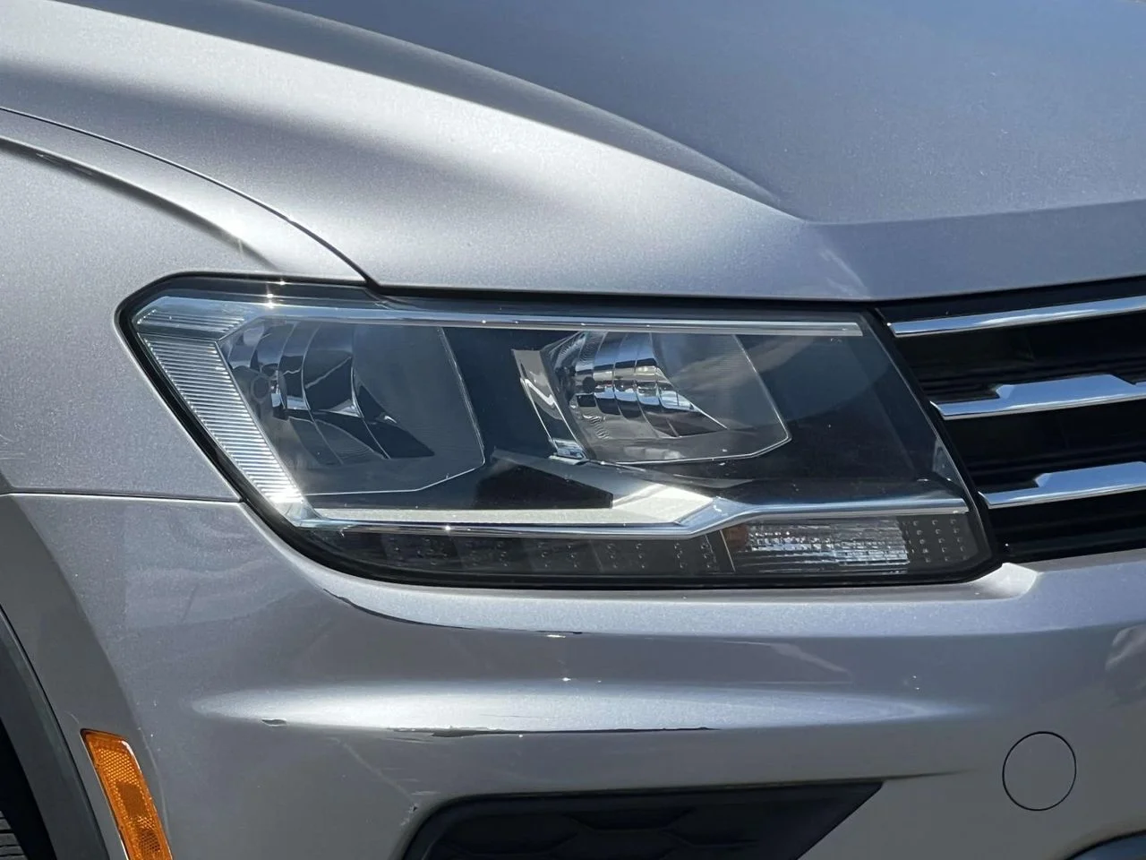 Used 2019 Platinum Gray Metallic Volkswagen 2.0T SE image 22
