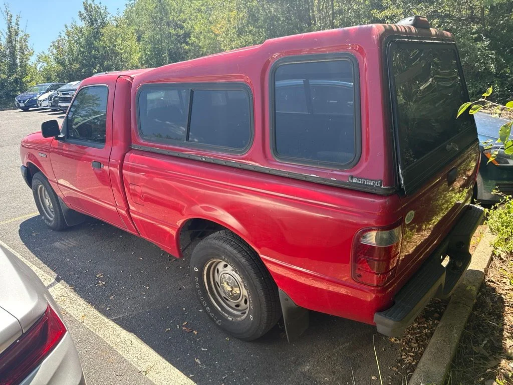 Used 2002  Ford  image 3