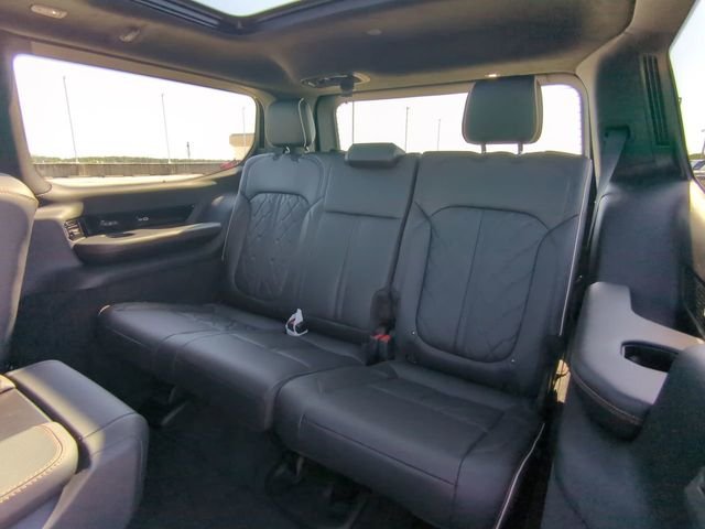 New 2026 High Gloss Black Exterior Paint Jeep Summit Reserve image 16
