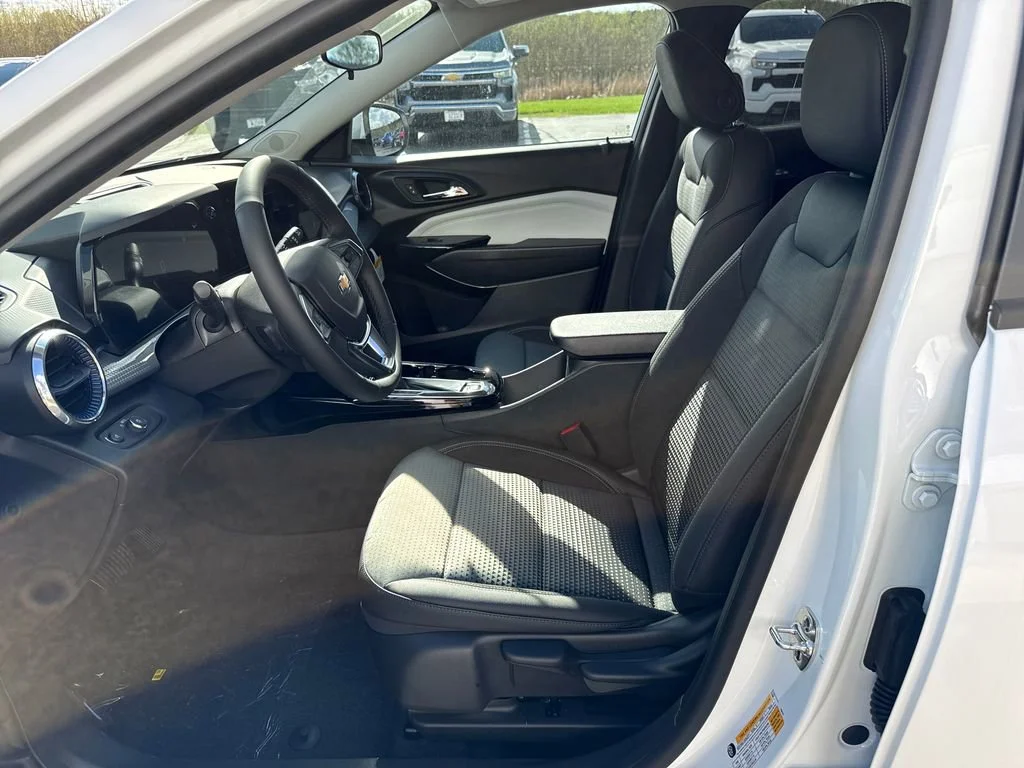 2026 Chevrolet Trax LT - Photo 21
