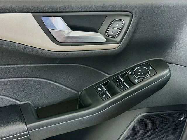Certified Pre-Owned 2022 Ford Escape SEL