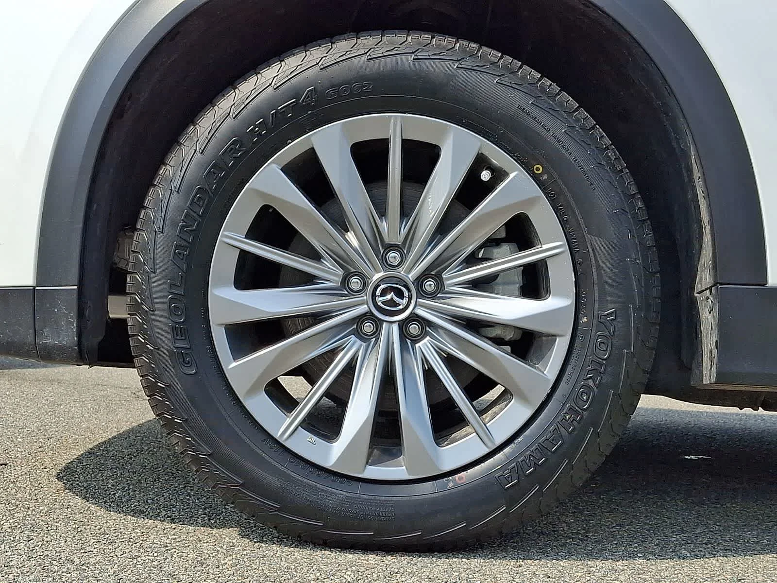 Used 2025 Rhodium White Premium Mazda Preferred Package image 9