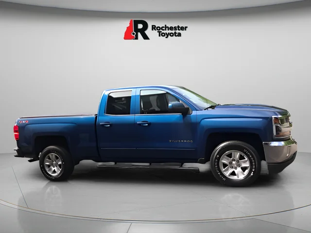 Used 2018 Blue Chevrolet LT image 9