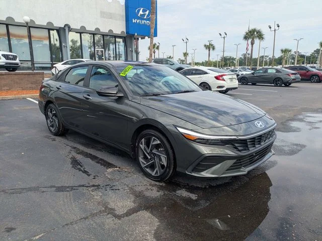 2025 Hyundai Elantra Blue