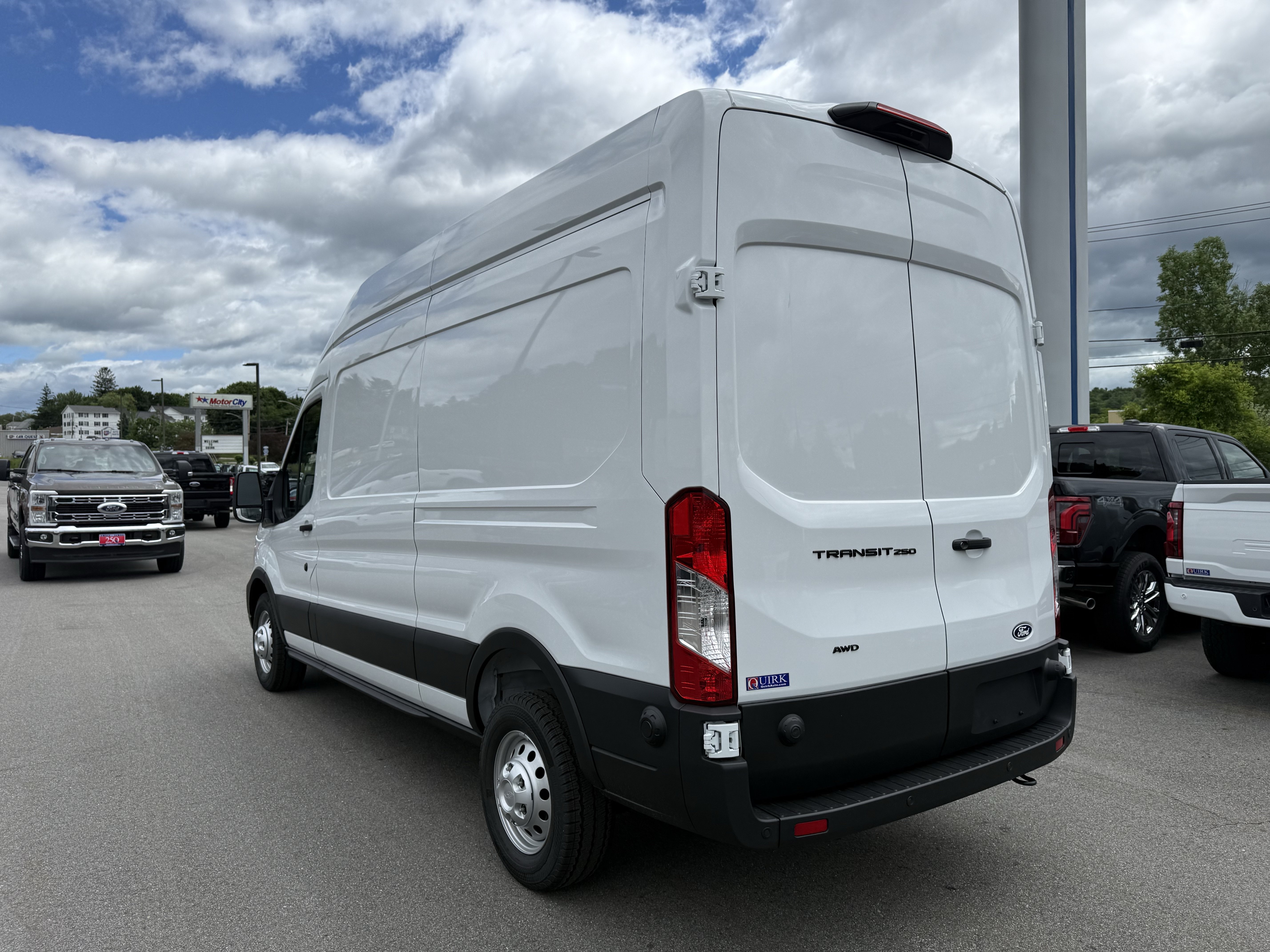 New 2026 Oxford White Ford  image 10