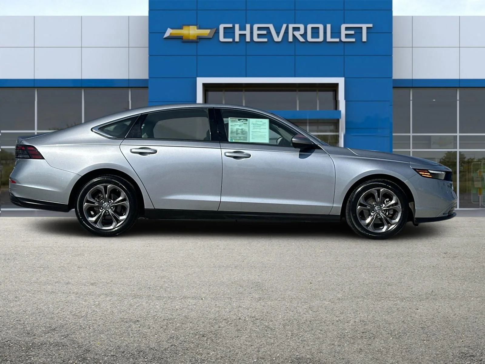 Used 2023  Honda EX image 3