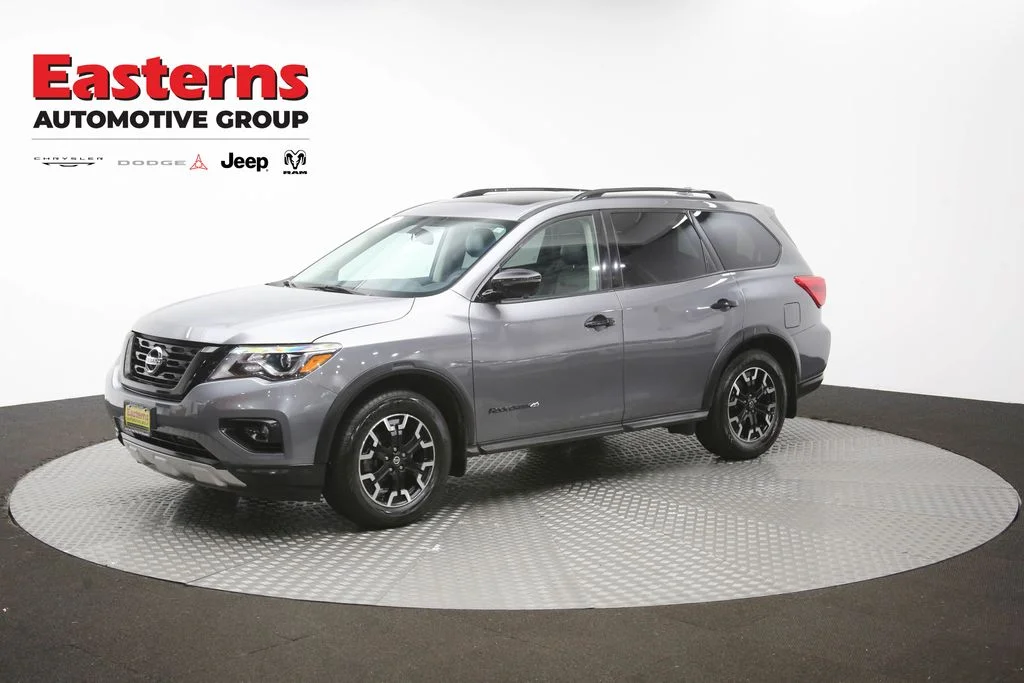 Used 2020 Gray Nissan SL image 65