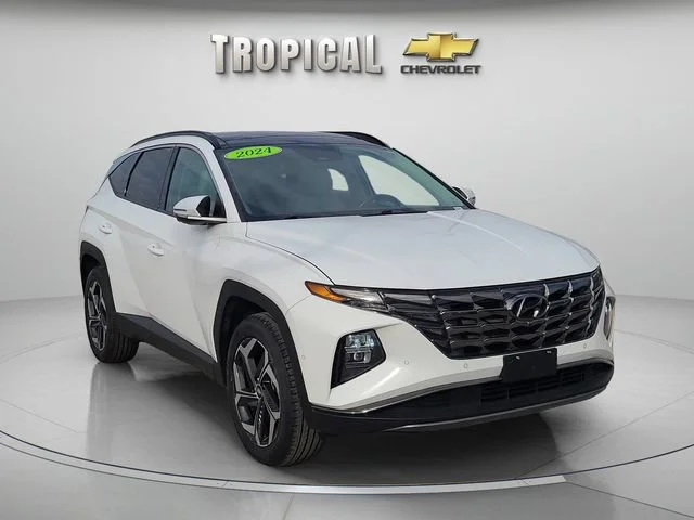 Used 2024 White Hyundai Limited image 4