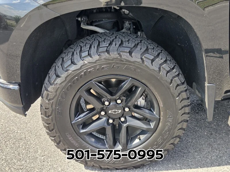 Used 2021 Black CHEVROLET 4WD CREW CAB 147" CUSTOM TRAIL BOSS image 18