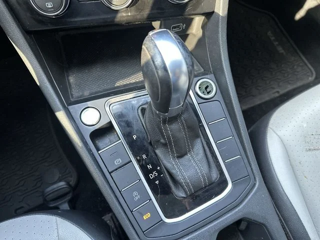 Used 2019 Orange Volkswagen R-Line image 23