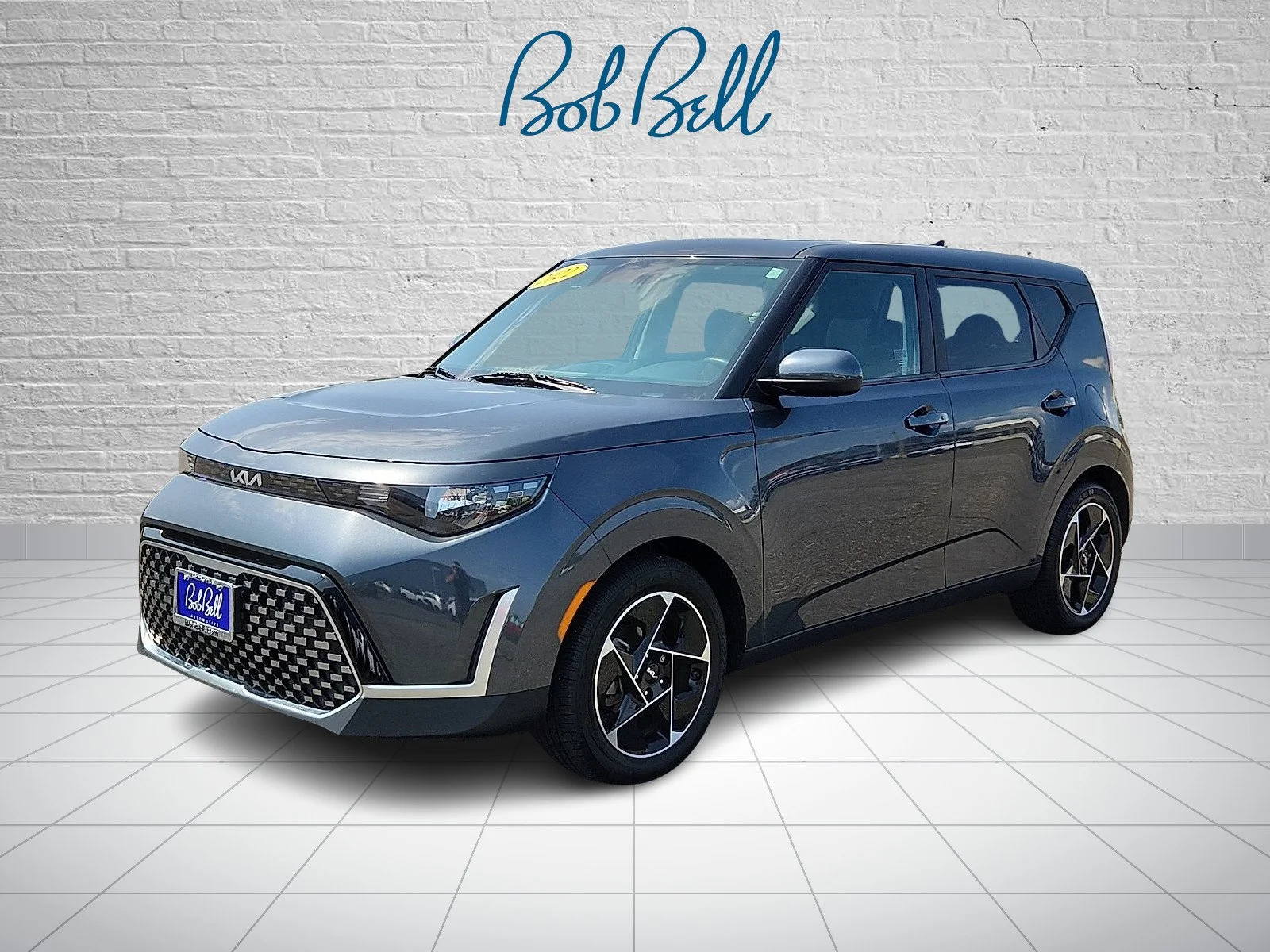 Used 2023 Gray Kia EX image 3