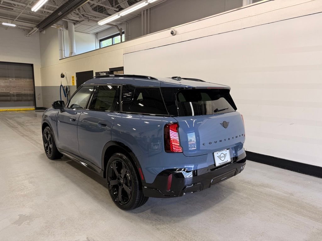 New 2027 Slate Blue Metallic MINI  image 3